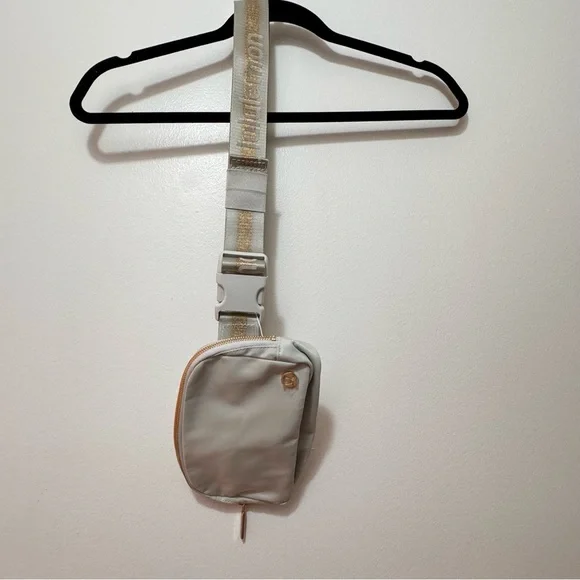 Lululemon 🍋 - Picture 4 of 5